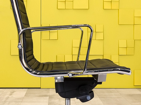 Офисное кресло руководителя на колесах Luxy  Кожа Чёрный Италия_КРКЧ-12020