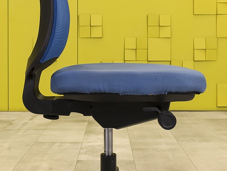 Офисное кресло для персонала на колесах Steelcase Ткань Синий Франция_КПТН-011023