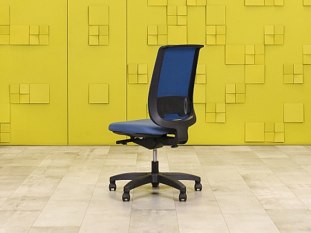 Офисное кресло для персонала на колесах Steelcase Ткань Синий Франция_КПТН-011023